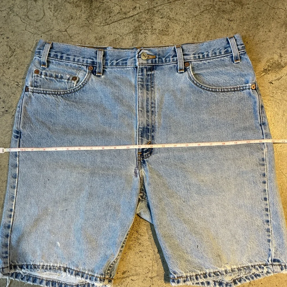 Vintage Levi’s 505 denim light wash shorts jorts size 36 - Picture 7 of 8